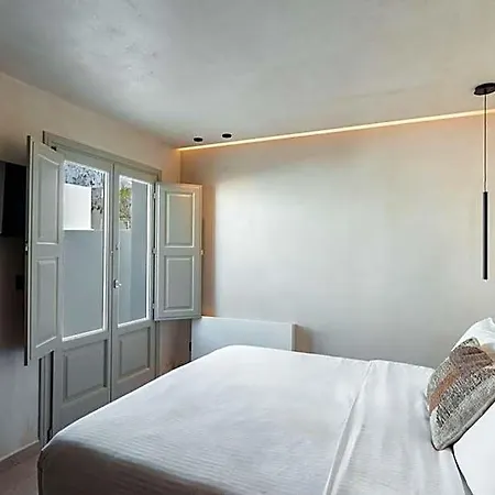 Peranosa The Residency Санторини