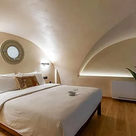 Peranosa The Residency 4* Санторини