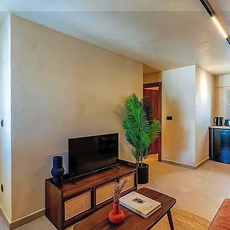 Peranosa The Residency Санторини