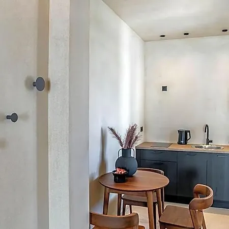 Отель Peranosa The Residency 4*
